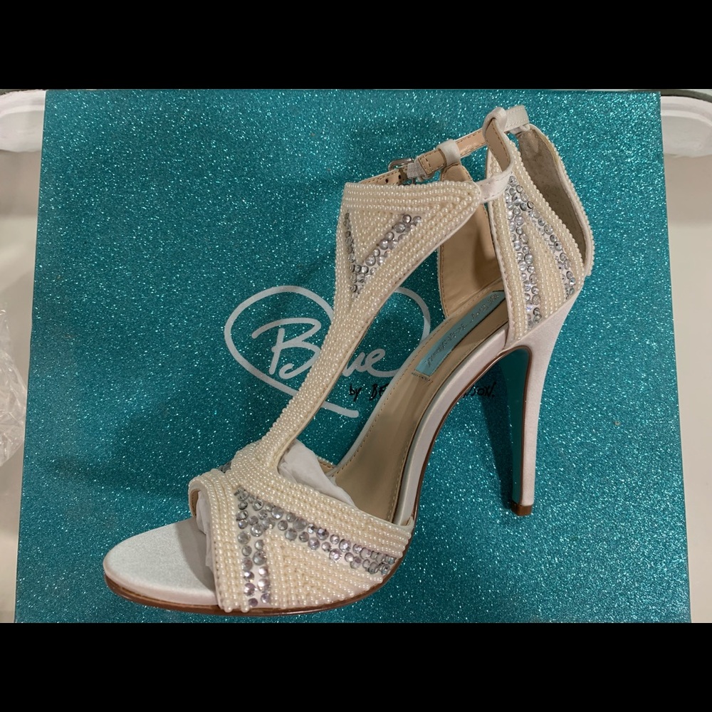 Betsy Johnson I DO wedding heals